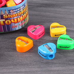 Точилка пласт. "Darvish" ассорти  в форме сердца