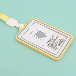 Бейдж на ленте вертикальный с игрой "лабиринт"