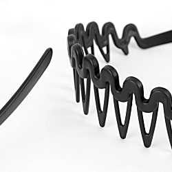 Ободок пластиковый для волос с гребнем