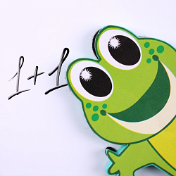 Набор для детей  (доска для рисования и письма 34,5*27см+маркер+губка+2магнита)