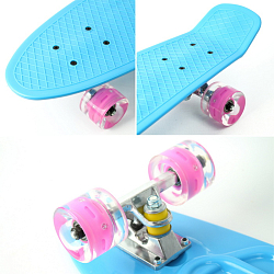 Скейтборд светящийся  67*18 см голубой