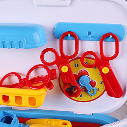 Стульчик-чемоданчик "Юный доктор"