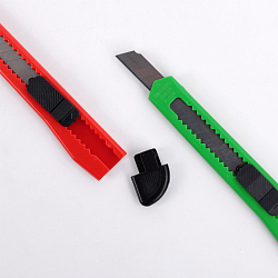 Нож канцелярский  9мм