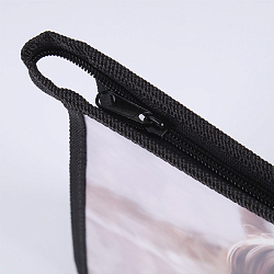 Папка  для тетрадей  А5 на молнии Кареглазая красотка